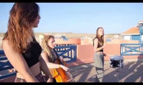 French Girl Trio Sing Best of Summer Songs